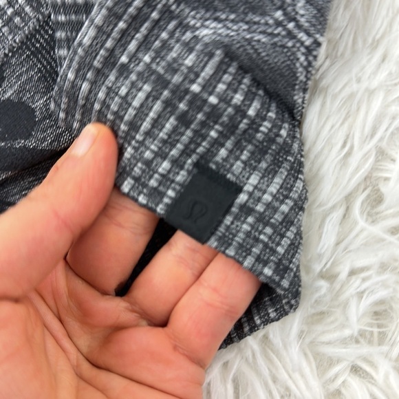 Lululemon Rest Less Pullover (Second Release) Heathered Black - Picture 5 of 6